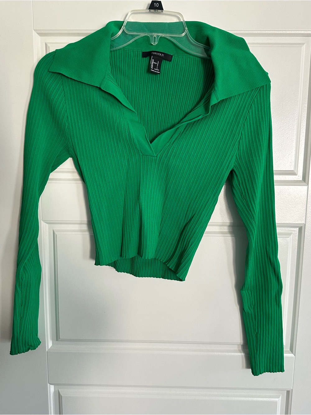 Forever 21 Kelly Green Ribbed Collared Long Sleeve Crop Top